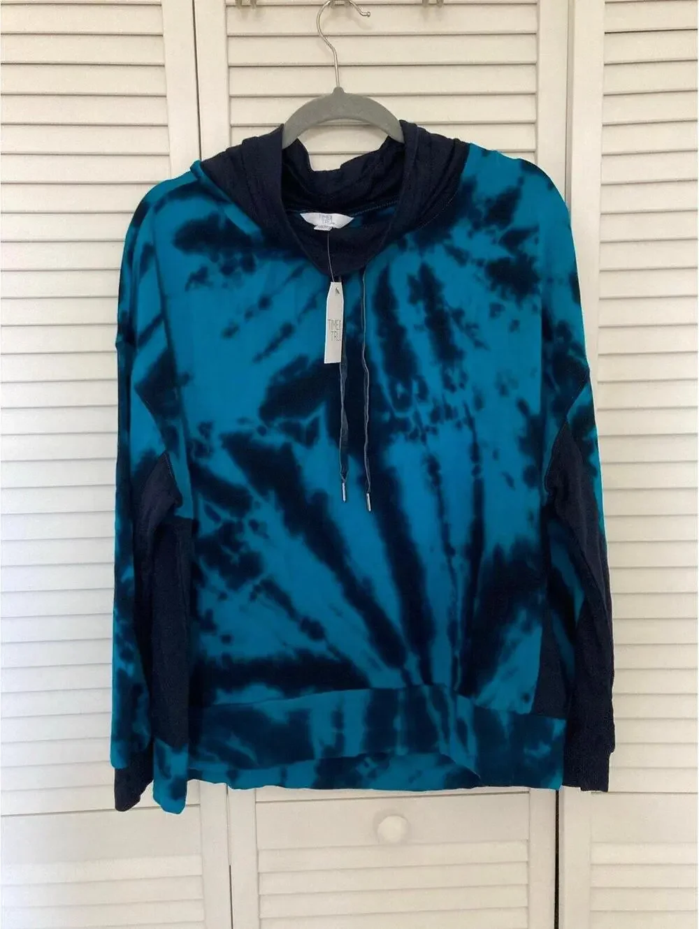 Time and Tru blue tie dye funnel neck sweatshirt